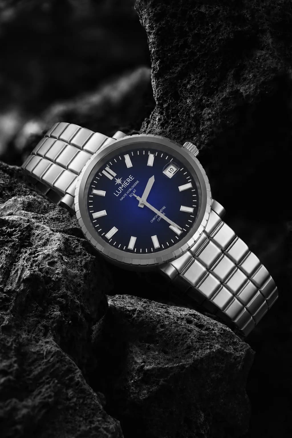 The Éclat resting in black volcanic rock